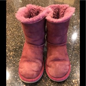 Ugg Bailey Bow size 13 kids PINK